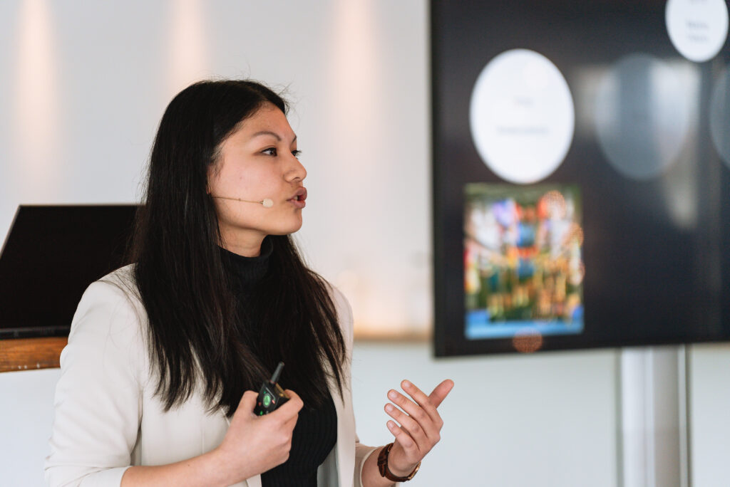 Linh beim Speaking
