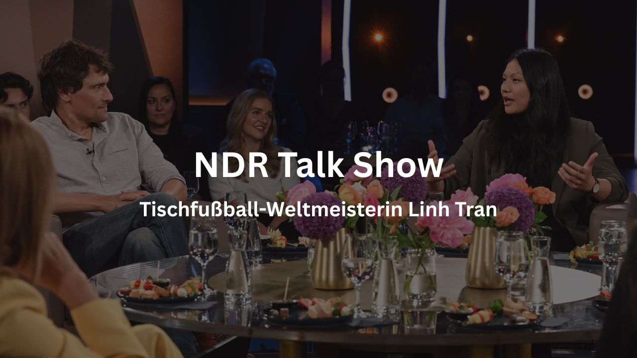 Szene aus der NDR Talk Show mit Linh Tran